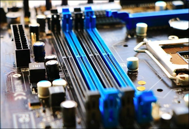 Dual-channel memory
