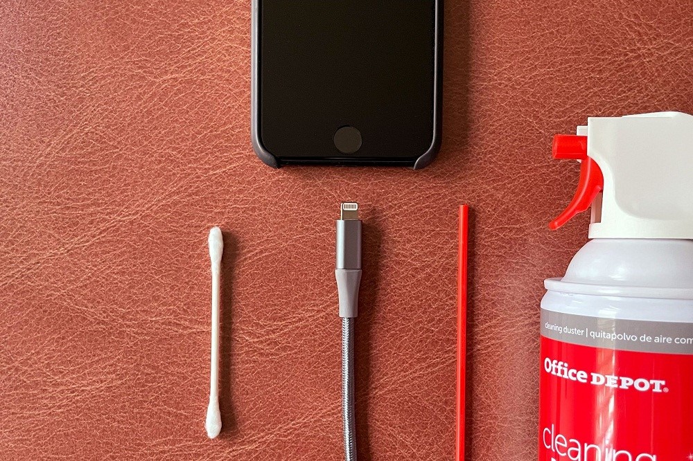 cleaning your iPhone charging port